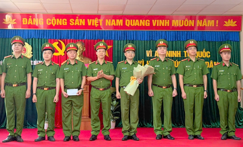 Văn phòng Cơ quan CSĐT – CATP: Trong 6 ngày, bắt 8 đối tượng truy nã nguy hiểm